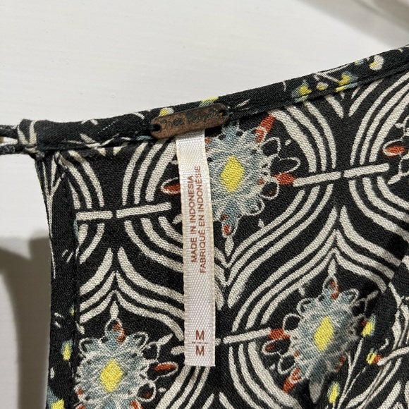 Free People Rolling Hills V neck tunic. Medium. Excellent used condition. - Picture 6 of 11